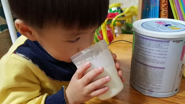 Nên cho bé uống 2 3 bình sữa hikid premium mỗi ngày