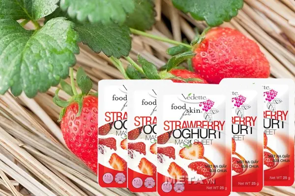 Vedette Food for Skin Strawberry Yoghurt Mask Sheet co nhieu tinh chat giup da them cang bong tu nhien